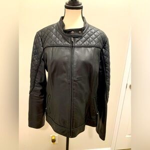NEIMAN MARCUS BLACK LEATHER JACKET